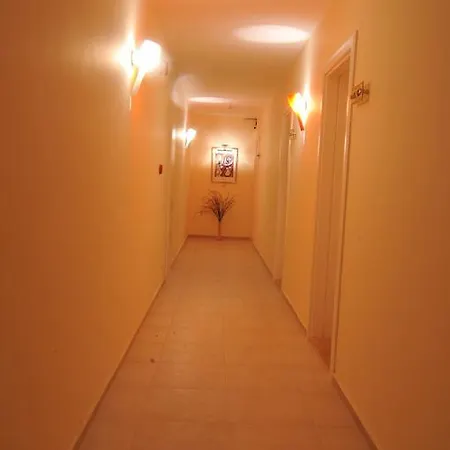 博马林俱乐部酒店 *